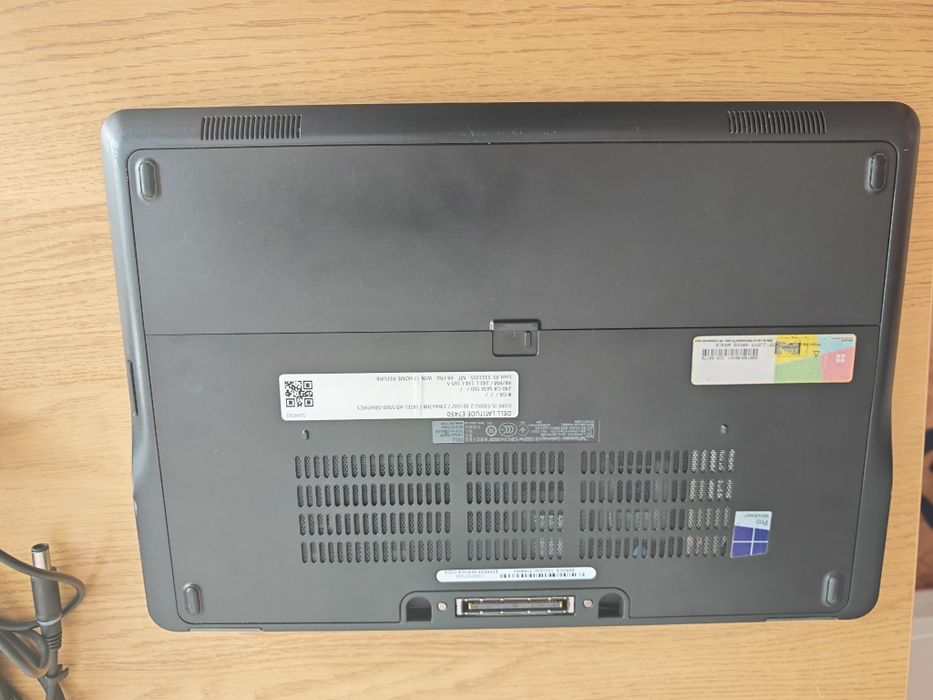 Dell latitude E7450 i5 5300U 2.3GHz  240Gb SSD 8GB