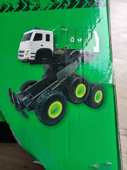 Samochod śmieciarka