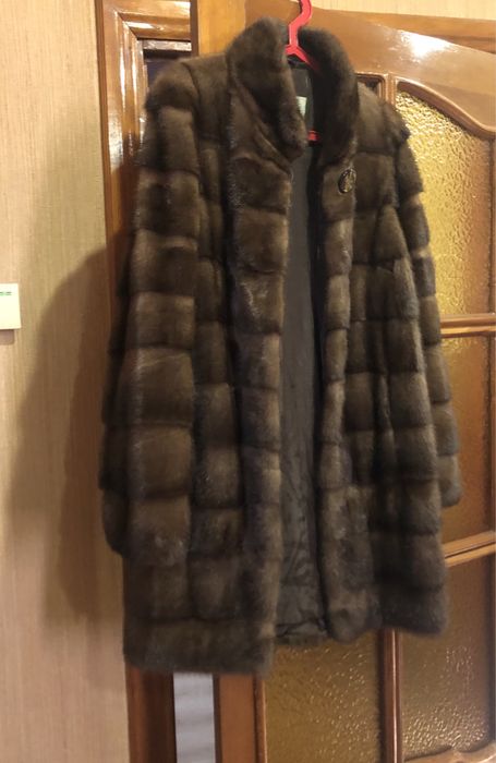 Шуба норкова коричнева.