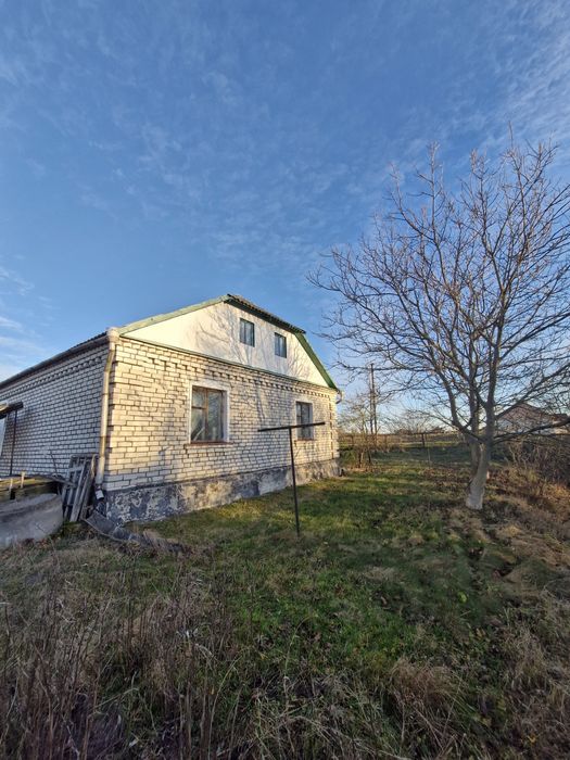 Продаж будинку в с. Дубовець.