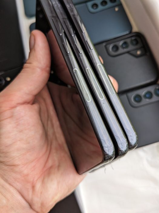 ГАРАНТІЯ Samsung galaxy s22 - як НОВІ