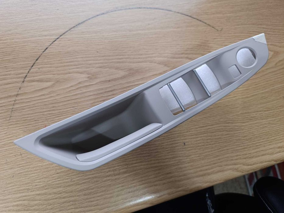 Consola Central | BMW SÉRIE 5 F10/F11/F18 | Apoio de Braço | Puxadores