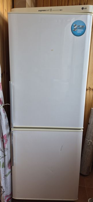 Продам холодильник LG