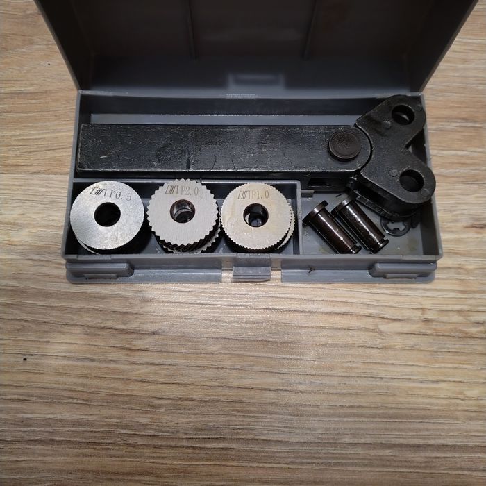 Накатка токарна коса з 3 комплектами роликів