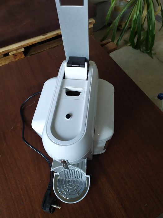 Капсульна кофе машина Bialetti.