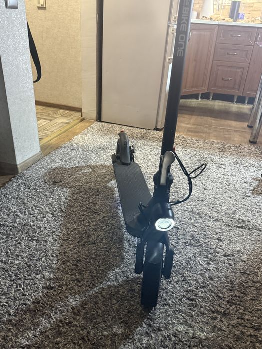 Електросамокат Like Bike One , хороший стан , потрібна заміна батареі