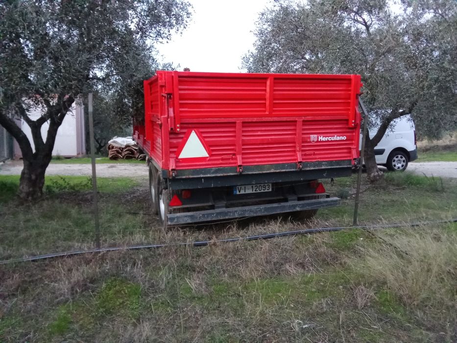 Reboque agrícola de 2 eixos