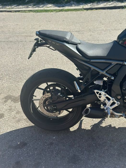 Suzuky GSX 8S  naked.. como nova!