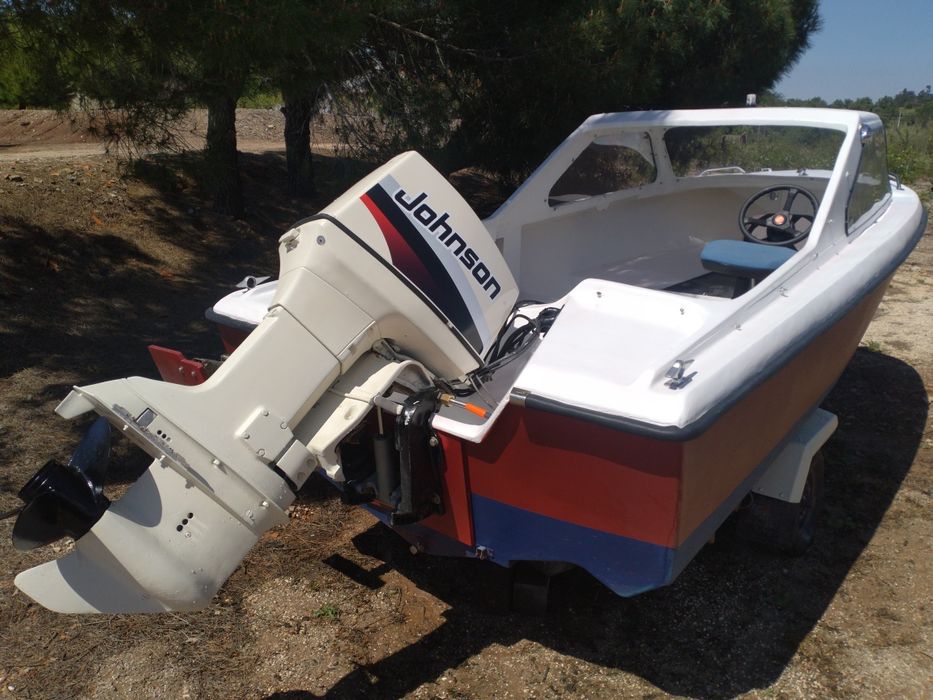 Barco semi cabinado 4,70 m