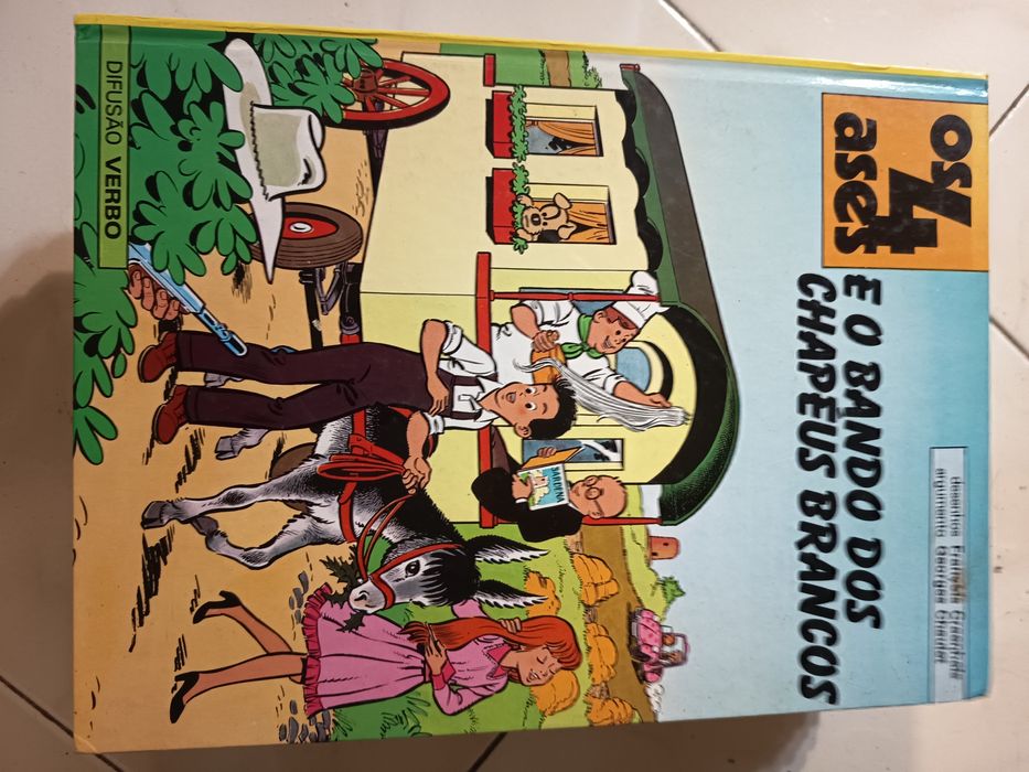 Conjunto de livros ilustrados anos 80