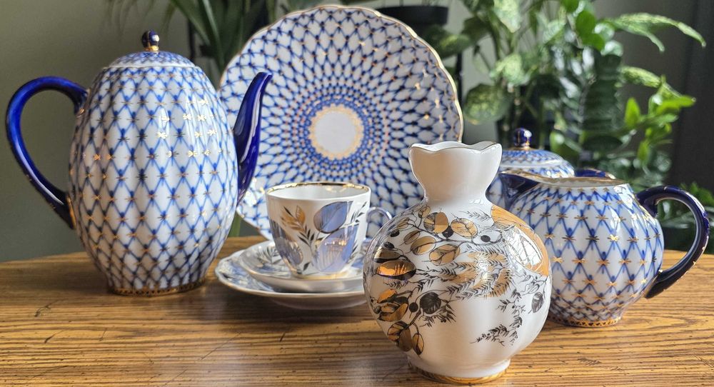 Porcelanowy serwis do kawy z dodatkowymi elementami– Łomonosow.