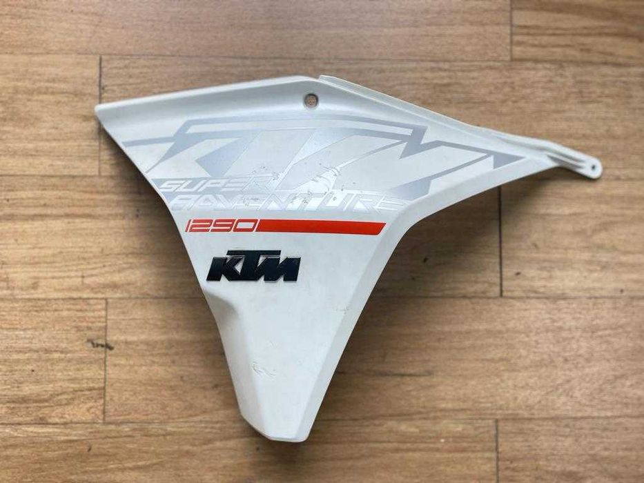 CARENAGEM LATERAL ESQUERDA PARA KTM 1290 DE 2016