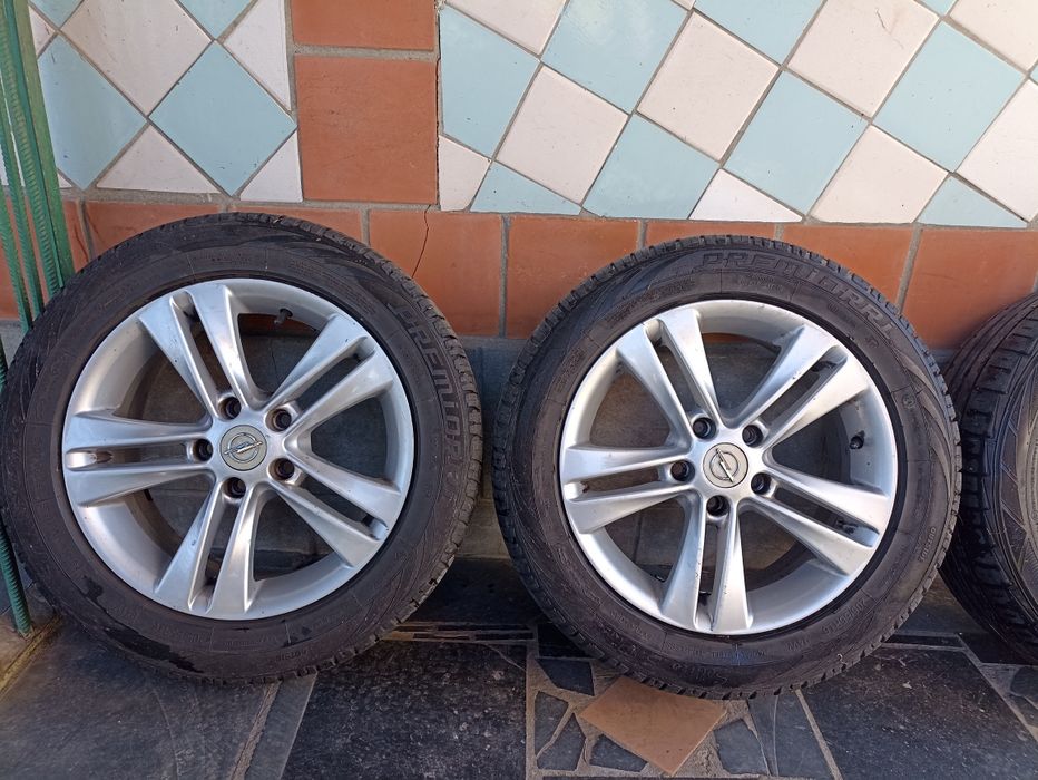 Колеса. Опель Зафіра, Астра.Комплект літньої резини R16.