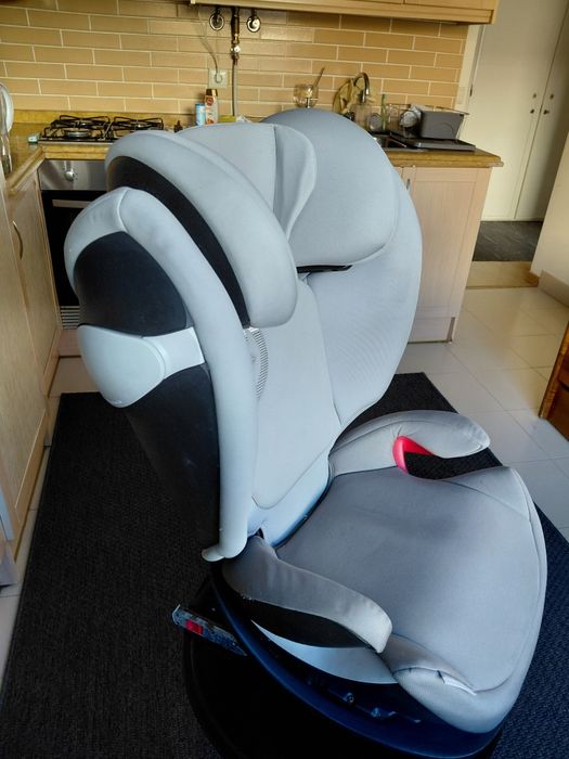 Cadeira de bebê para carro - com isofix