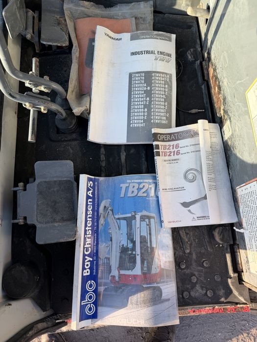 Minikoparka Takeuchi TB 216