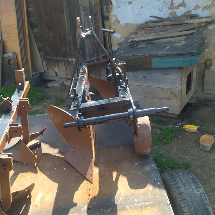 Навісне до тракторів Марок