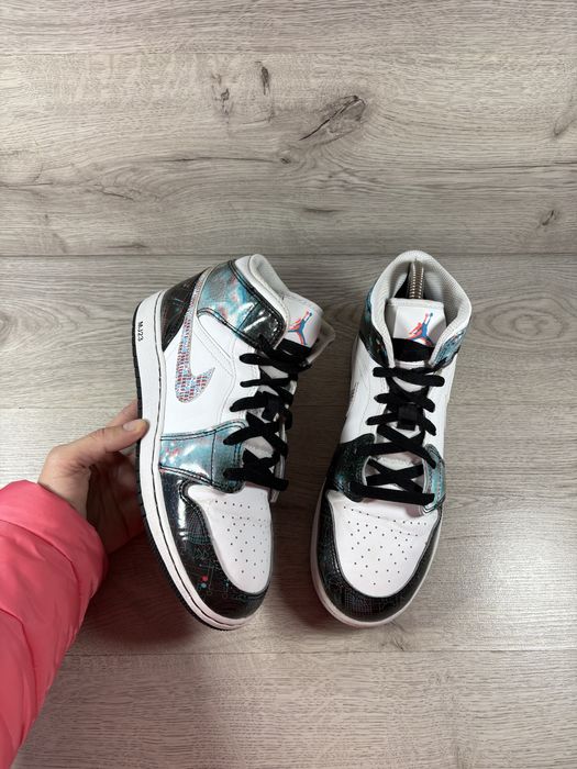Jordan 1 оригінал кросівки на хлопчика або жіночі 39 розмір