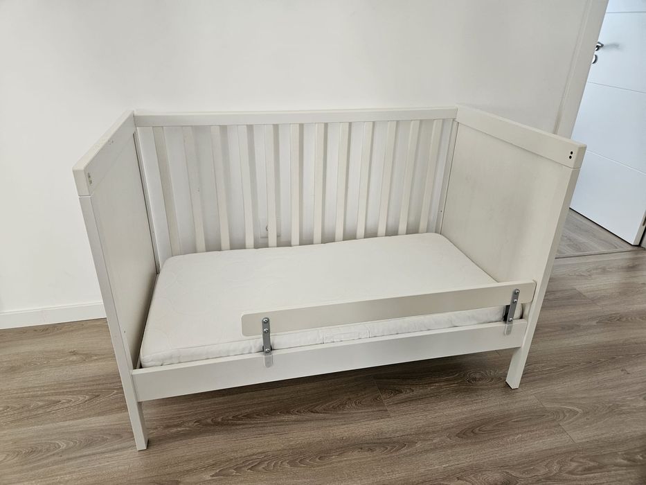 Berço Ikea branco com colchão, 120x60