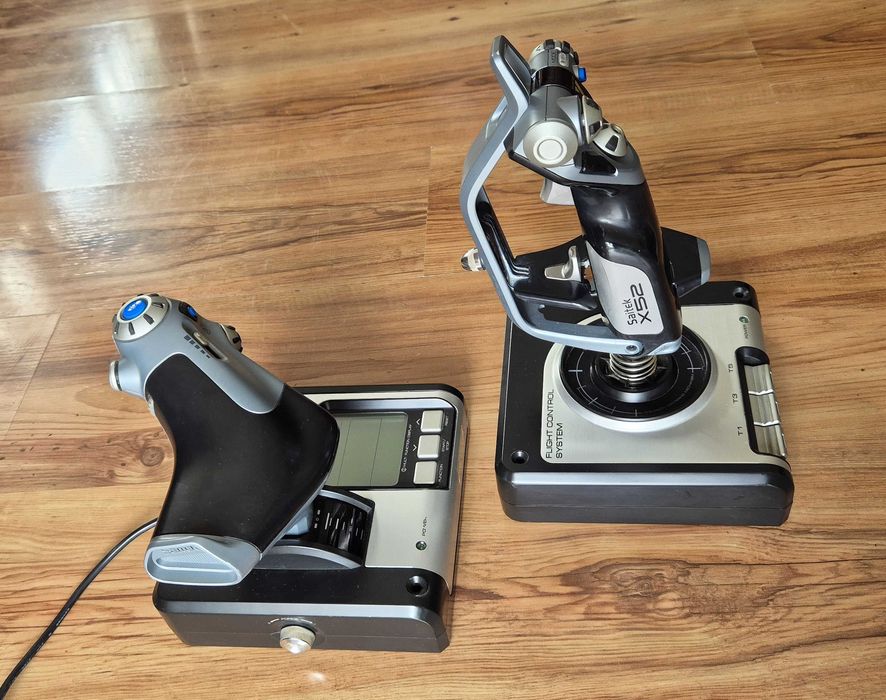 Kontroler Joystick Logitech Saitek X52 Flight Control System symulator lotu