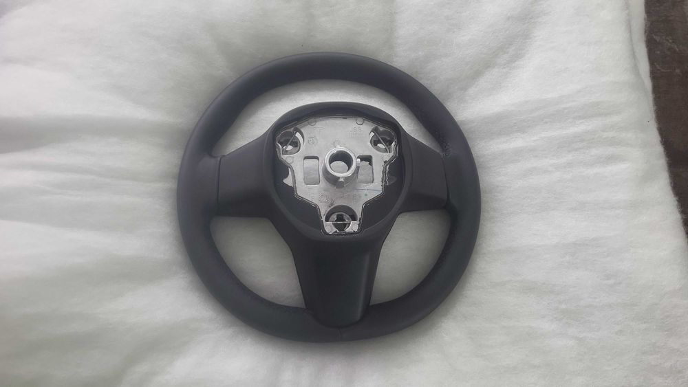 руль tesla model 3