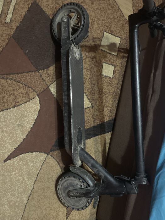 Електро самокат ксяомі