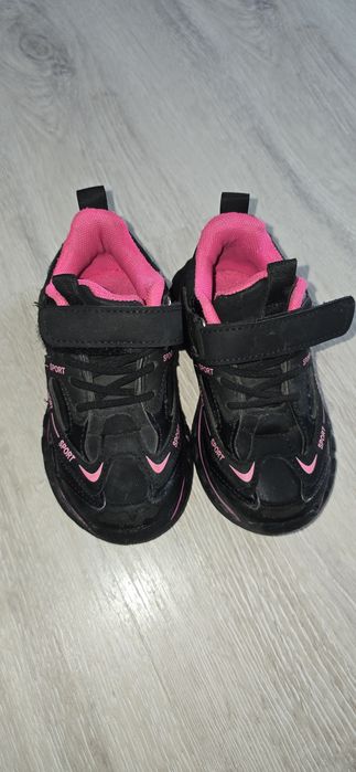 Adidasy dla dziewczynki