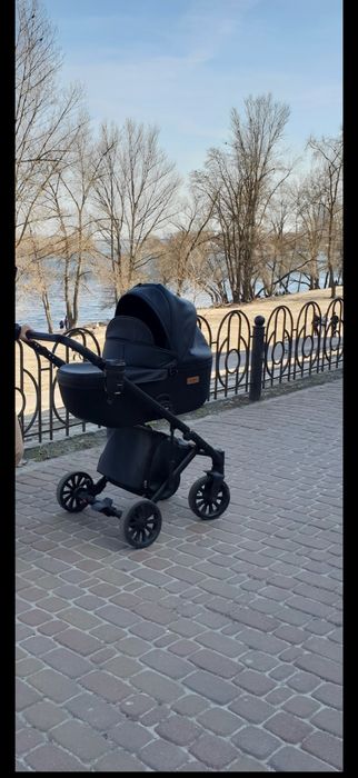 Продається коляска анекс 2 в 1