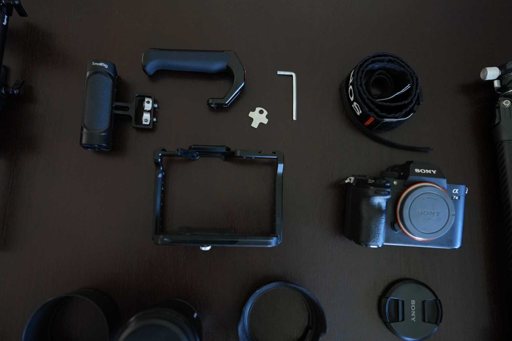 A7 III + Cage + Top + Side handle