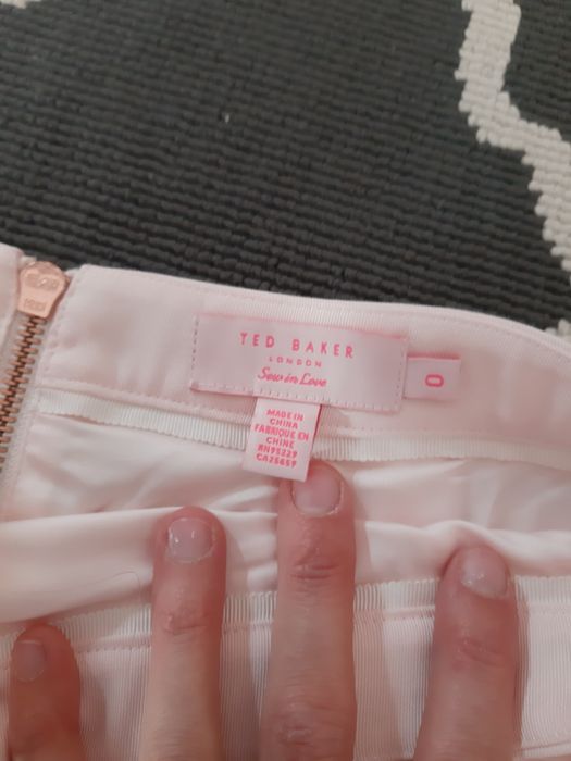 Saia ted baker pequena