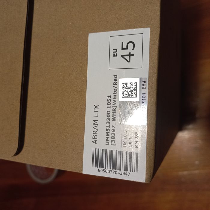 Buty umbro 45 nowe