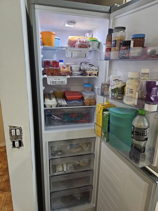 Venda de frigorífico em otimo estado Beko-SELECTIVE( Novo)