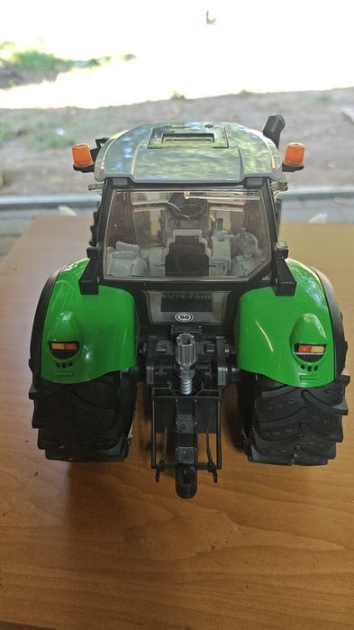 Bruder traktor deutz