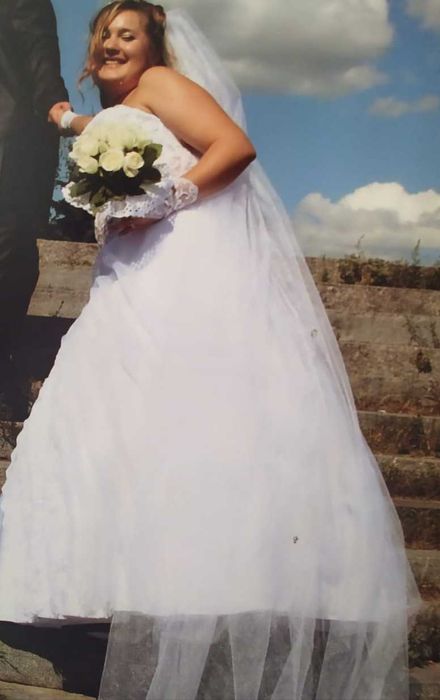 Sprzedam suknie ślubne