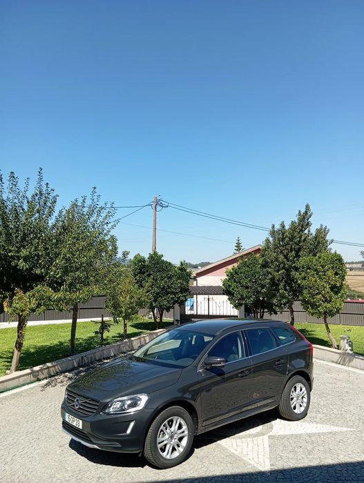 Volvo XC 60 2.0 D4 Momentum Geartronic foto 2
