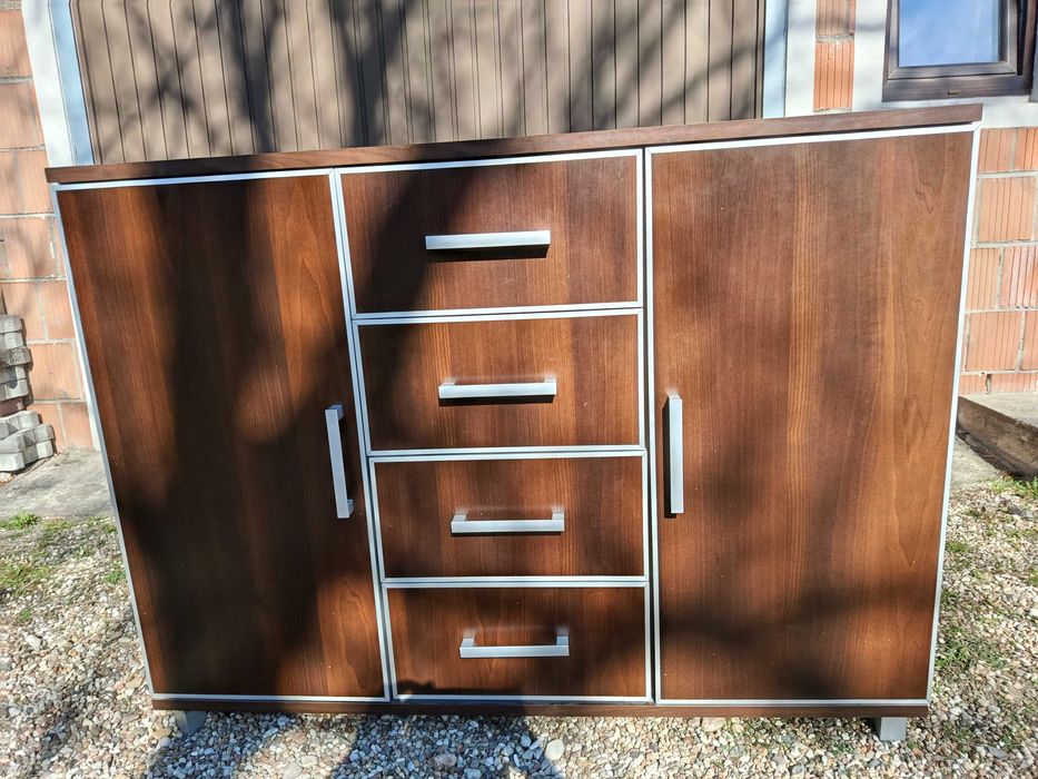 Komoda Uzywana Bodzio + szafki nocne