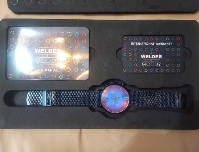 à venda: relógio com ponteiros do lado esquerdo da marca WELDER MOODY.