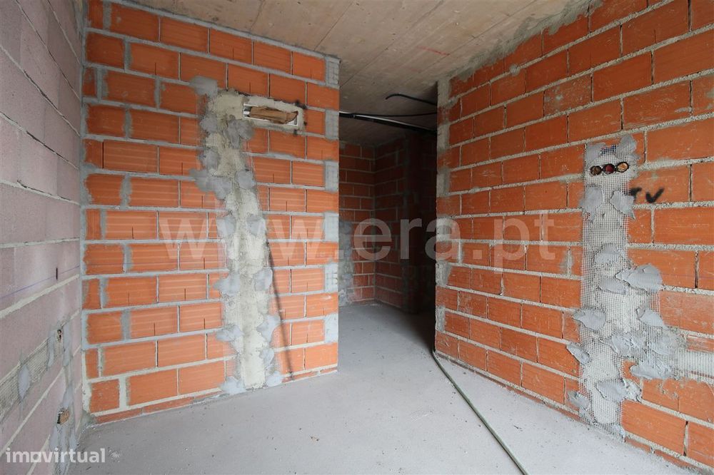 Apartamento T2 c/ varanda ; Pinhal General