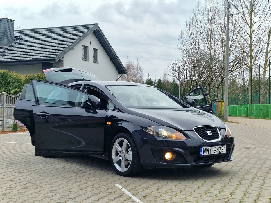 Seat Leon LIFT Czarna Perła Metalic Alu17 Navi Xenon Niski Przebieg