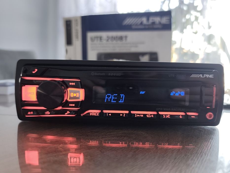 Nowe Radio samochodowe Alpine UTE 200BT, Bluetooth, USB,