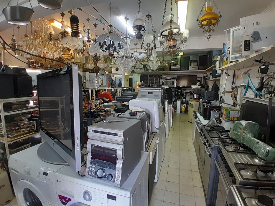 Alugo loja  mem- martins 2000€ mes