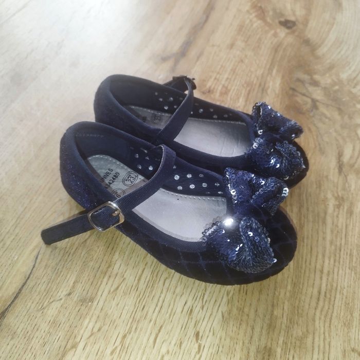 Buty dziecięce rozmiar 23 (UK 6) – 3 pary DUNNES
