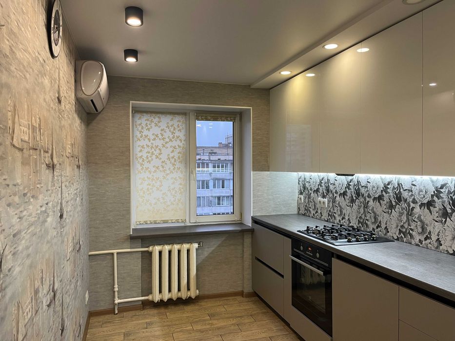 4-кімнатна квартира 80 м2 з новим ремонтом | метро Житомирська