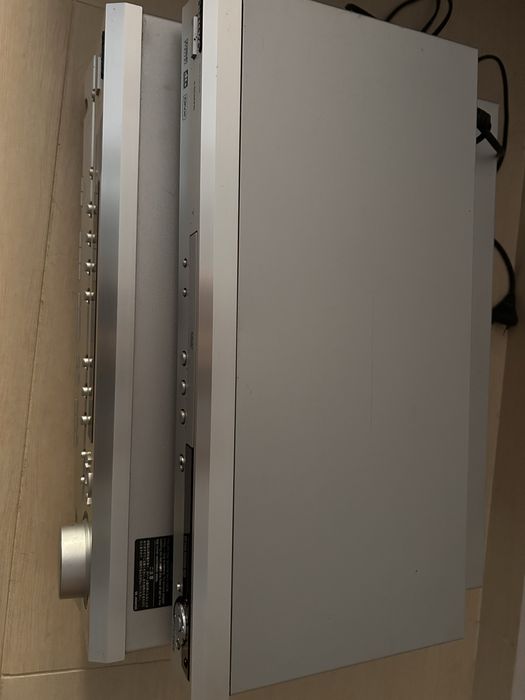 amplitunera Onkyo TX-SR504E i odtwarzacza DVD Onkyo DV-SP405