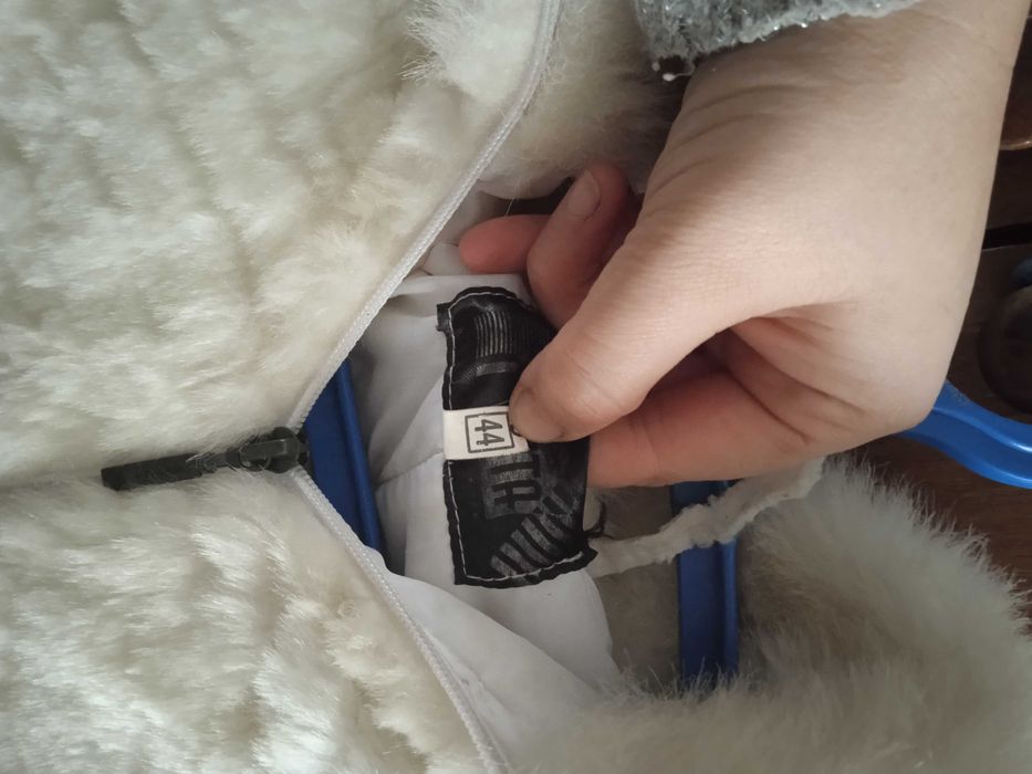 шуба дуже гарна і елегантна.