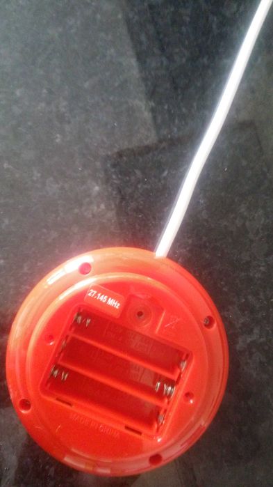 Carro telecomandado da Toys R Us