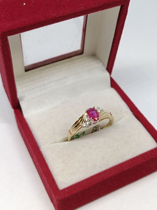 Złoty pierścionek z różowym oczkiem roz.18, złoto próby 585