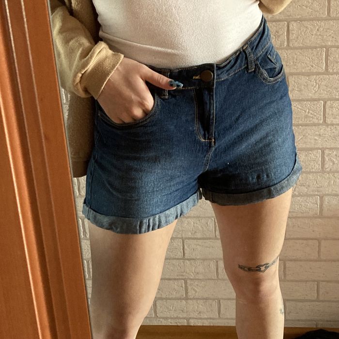 krótkie spodenki szorty ze średnim stanem Denim