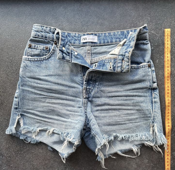 Жіночі джинсові шорти Zara