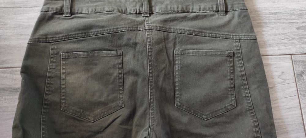 Dwie  pary damskich spodni rozm. L/XL