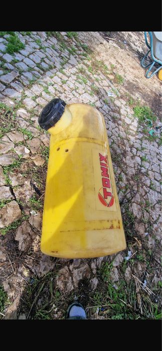 Pulverizador usado poucas vezes